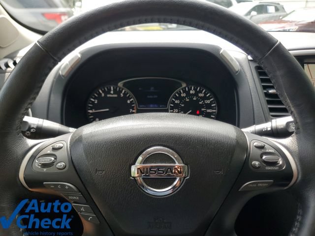 Used 2020 Nissan Pathfinder Platinum FWD image 22