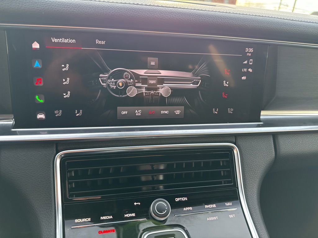 Used 2022 Porsche Panamera 4 Platinum Edition image 35