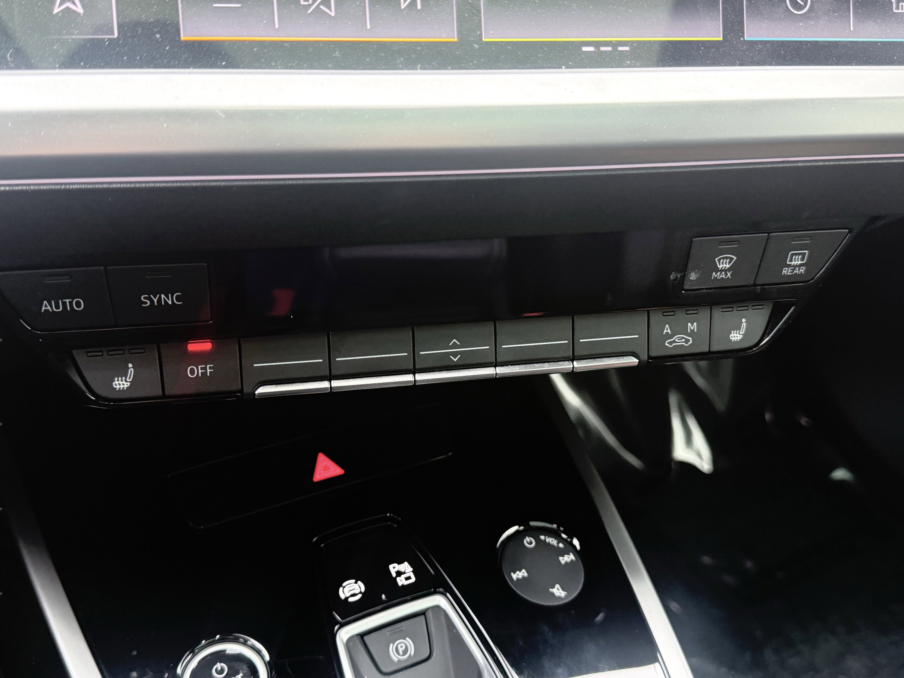 Used 2023 Audi Q4 e-tron Premium Plus w/ Premium Plus image 77