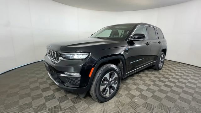 Used 2023 Jeep Grand Cherokee 4WD 4xe w/ Luxury Tech Group II image 14