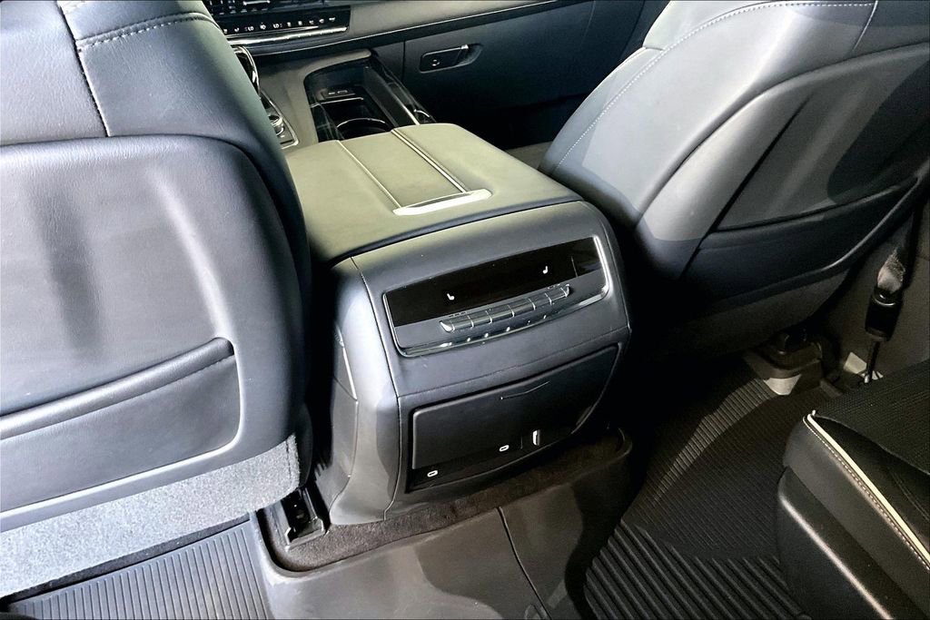 Used 2023 Cadillac Escalade ESV Sport w/ Touring Package AWD/4WD image 13