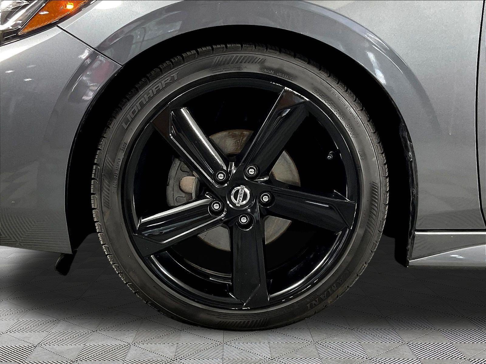 Used 2021 Nissan Sentra SR w/ SR Premium Package FWD image 34