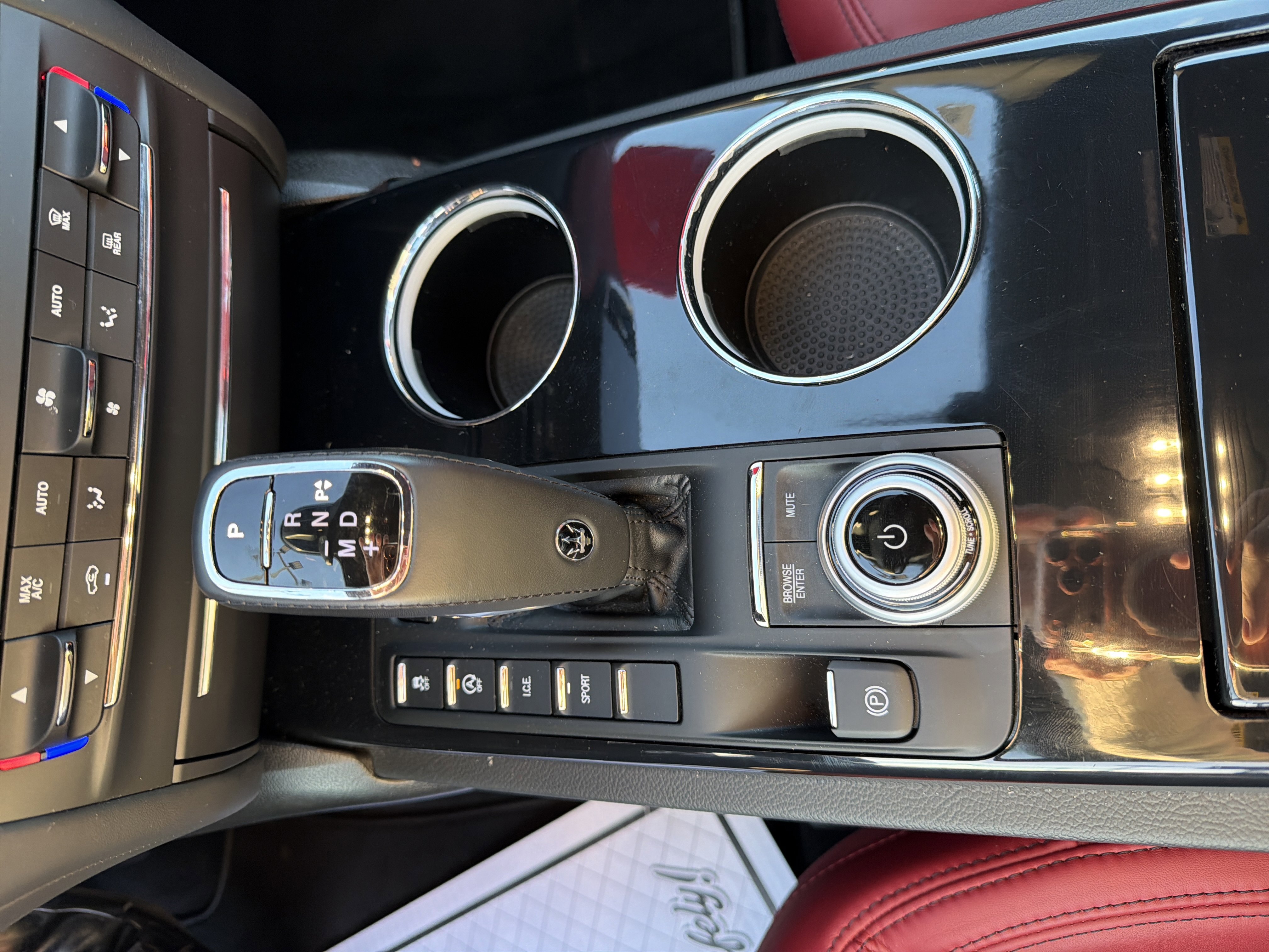 Used 2023 Maserati Ghibli Modena Q4 image 17