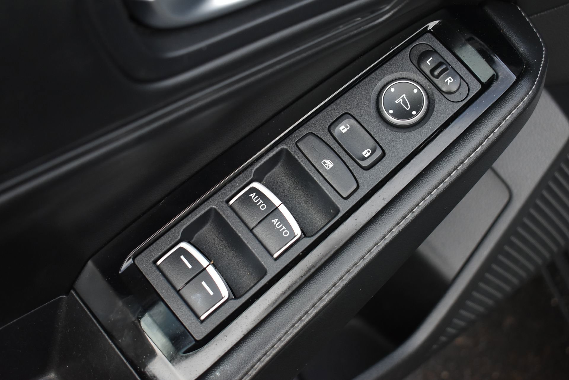 Used 2023 Honda Accord Touring image 13