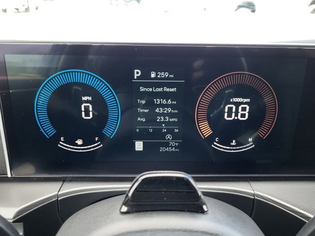 Used 2025 Hyundai Santa Fe SEL image 14