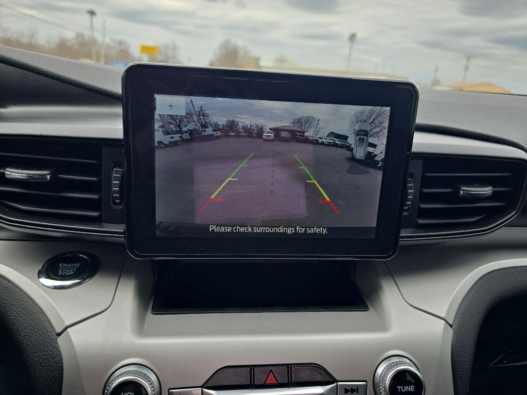 Used 2024 Ford Explorer XLT image 27