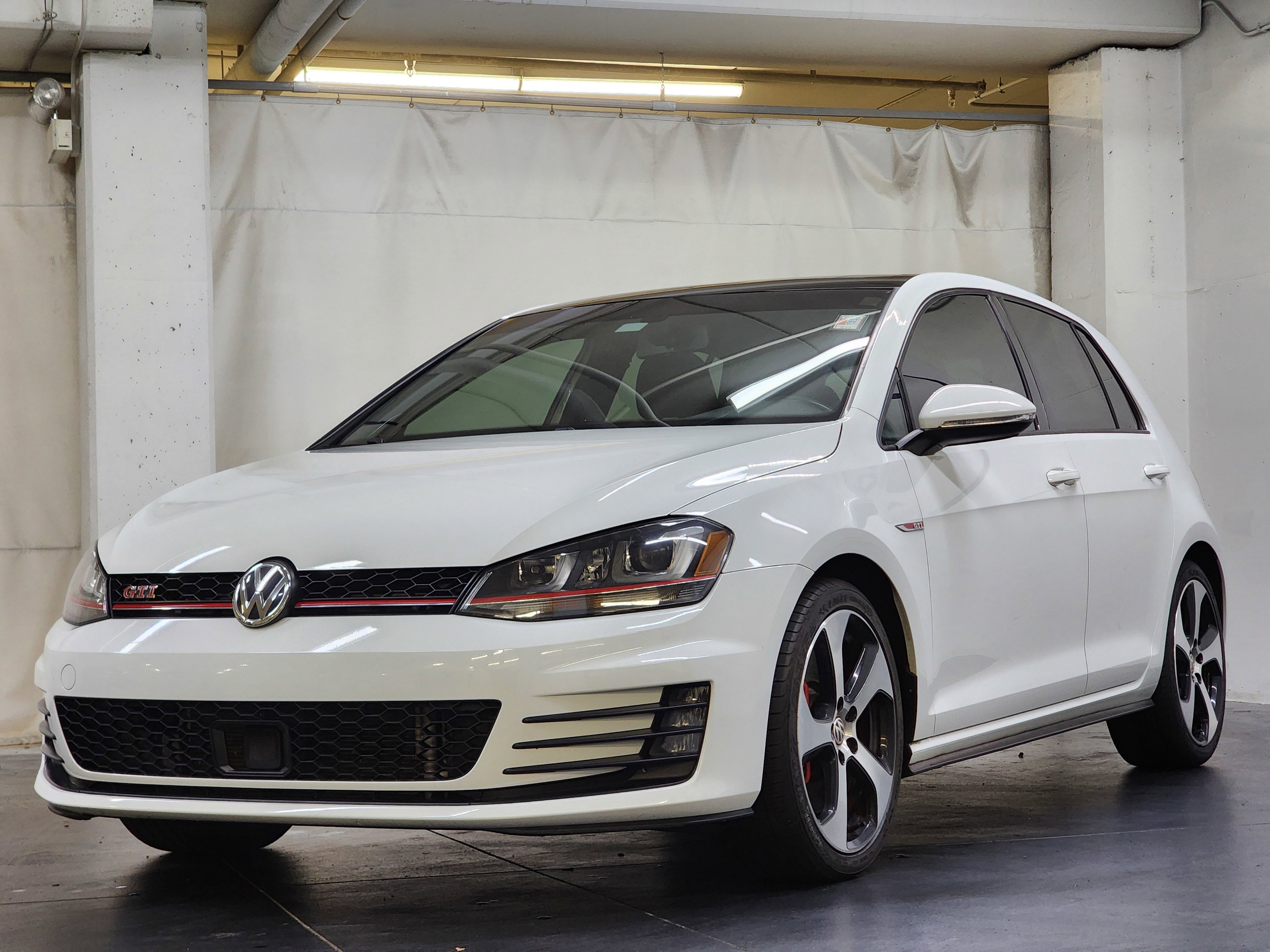 Used 2017 Volkswagen GTI Autobahn image 11