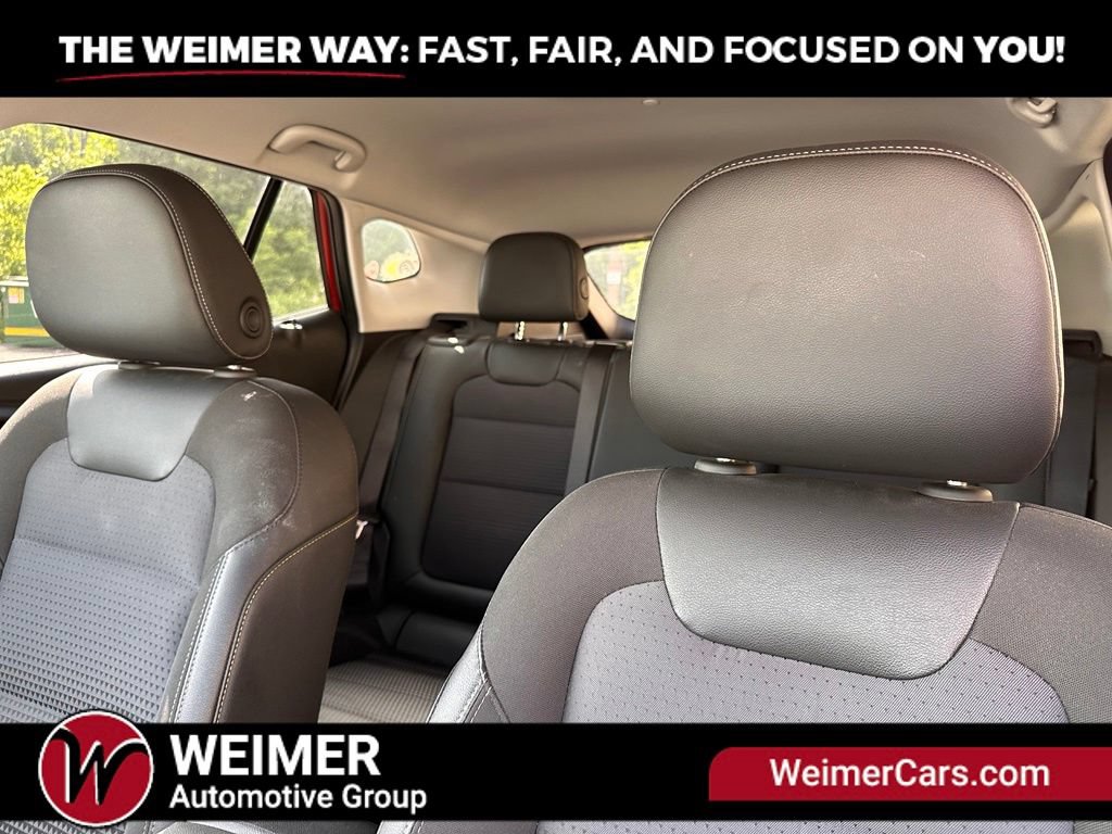 Used 2024 Chevrolet Trax LT w/ LT Convenience Package FWD image 18
