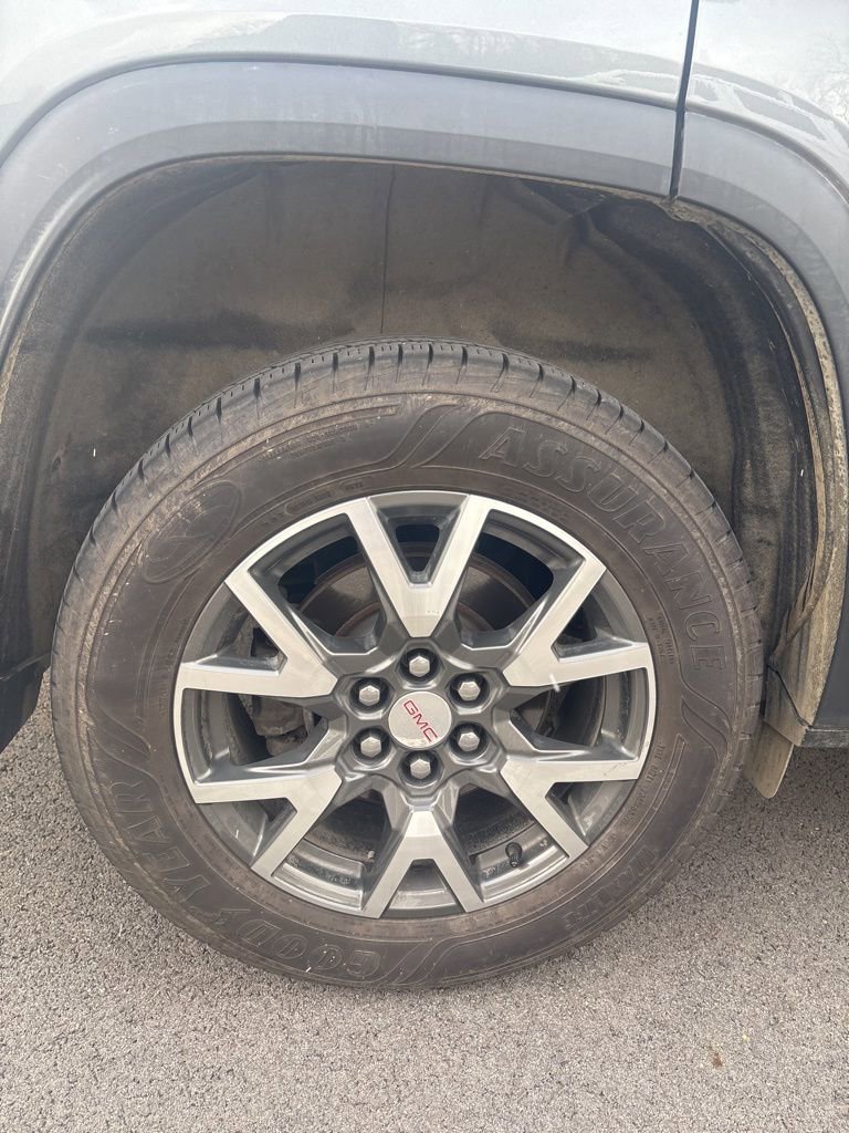 Used 2021 GMC Acadia SLE w/ Driver Convenience Package image 8