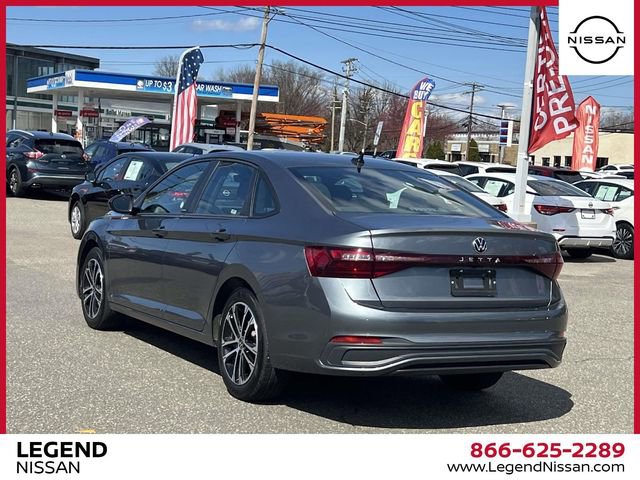 Used 2025 Volkswagen Jetta Sport image 6