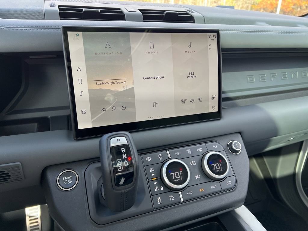 New 2025 Land Rover Defender 110 X-Dynamic SE image 16