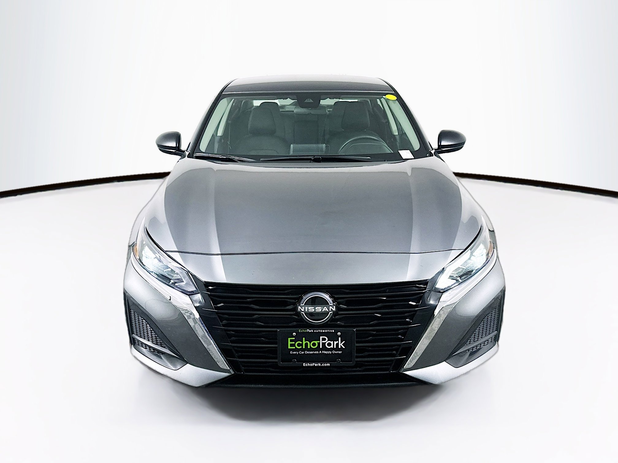 Used 2025 Nissan Altima 2.5 SV image 2