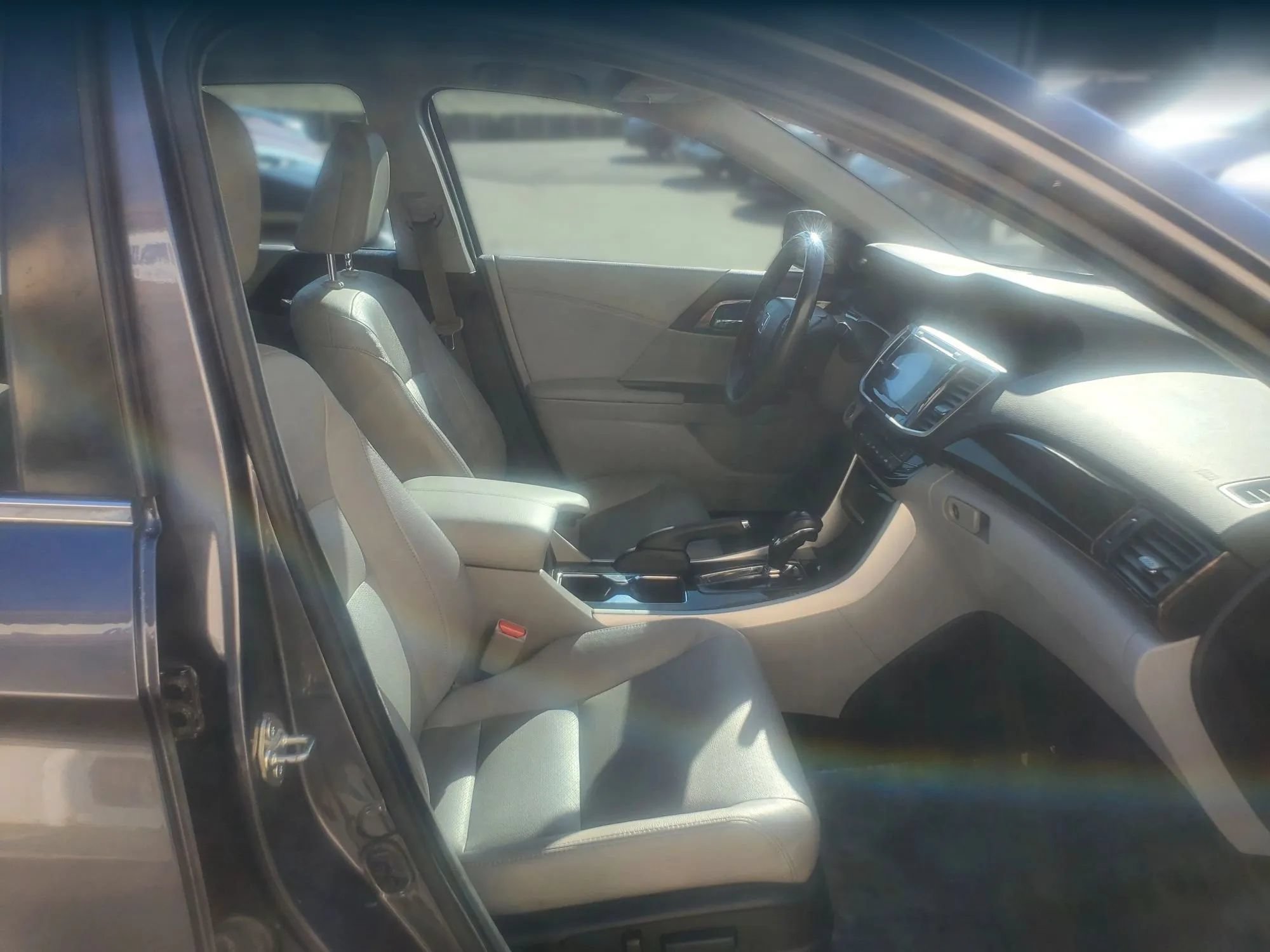 Used 2017 Honda Accord EX-L image 23