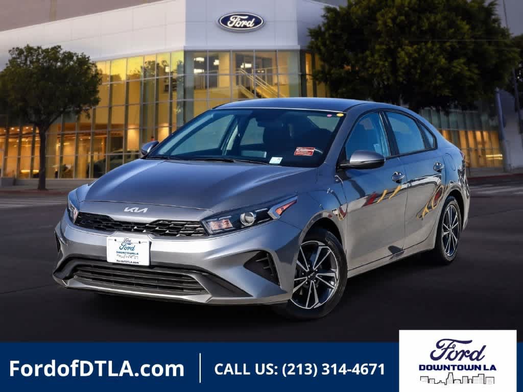 Used 2023 Kia Forte LXS w/ LXS Technology Package FWD image 1