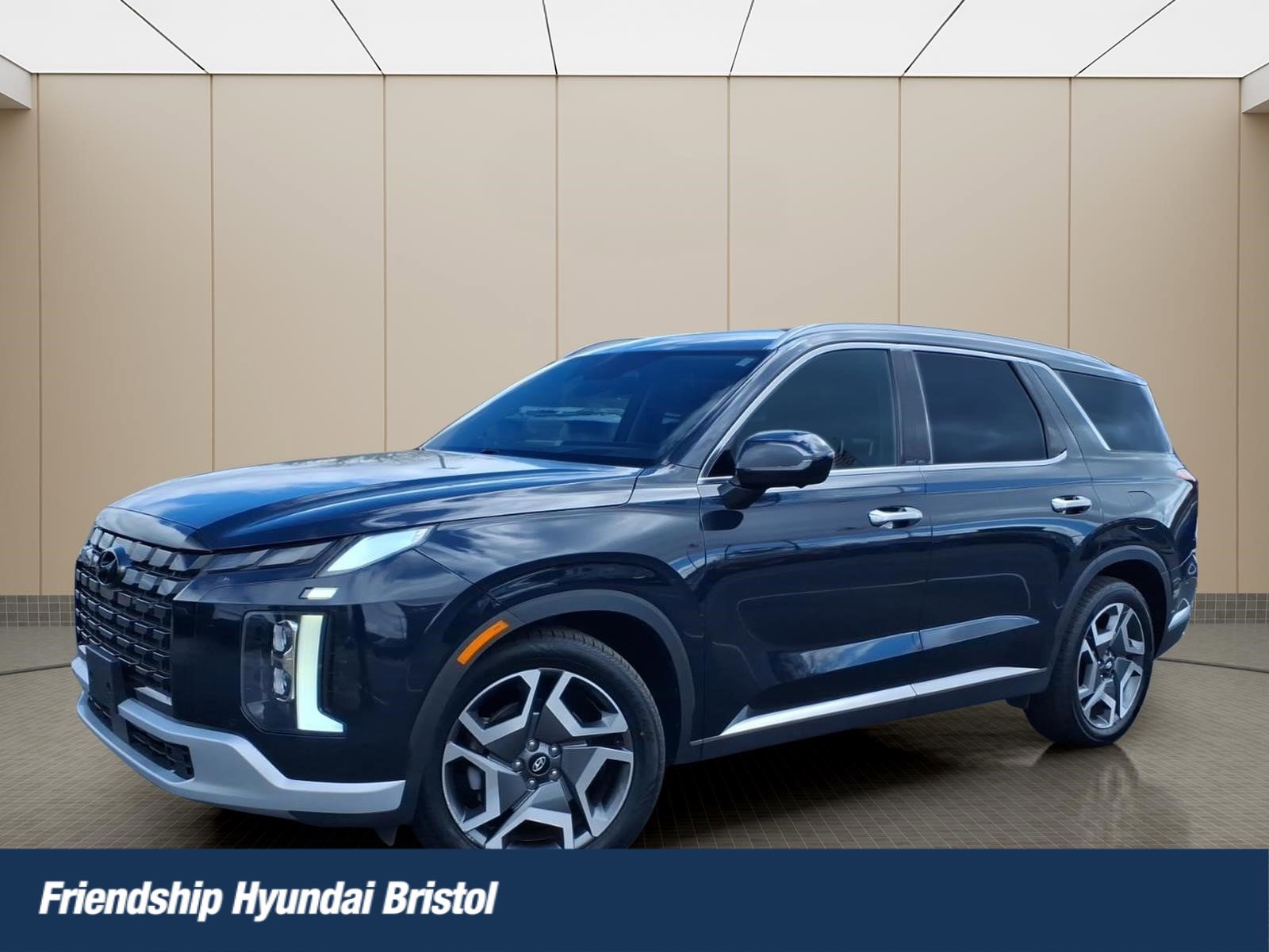 Used 2024 Hyundai Palisade Limited image 1