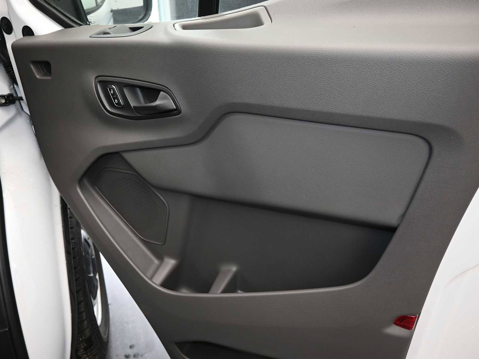 New 2024 Ford Transit 250 148 Medium Roof image 12