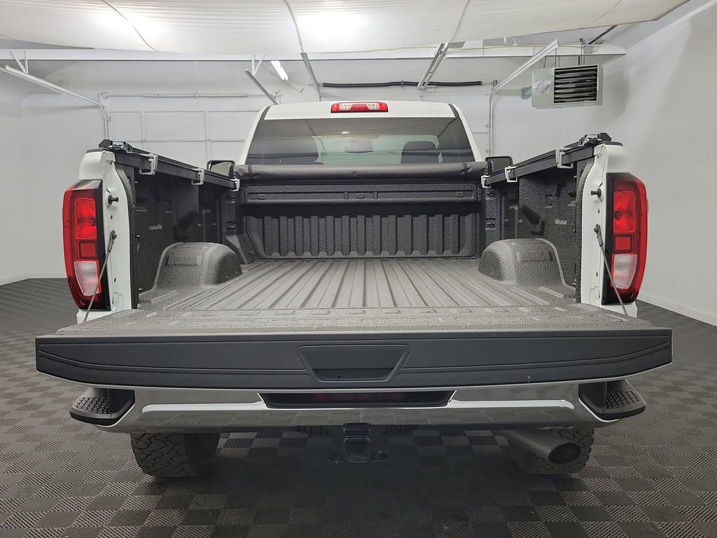 Used 2025 GMC Sierra 3500 SLE w/ SLE Convenience Package image 17
