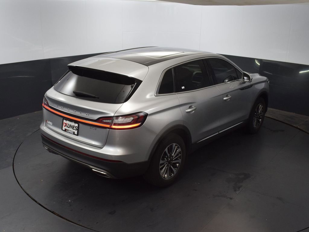 Used 2019 Lincoln Nautilus Select image 39