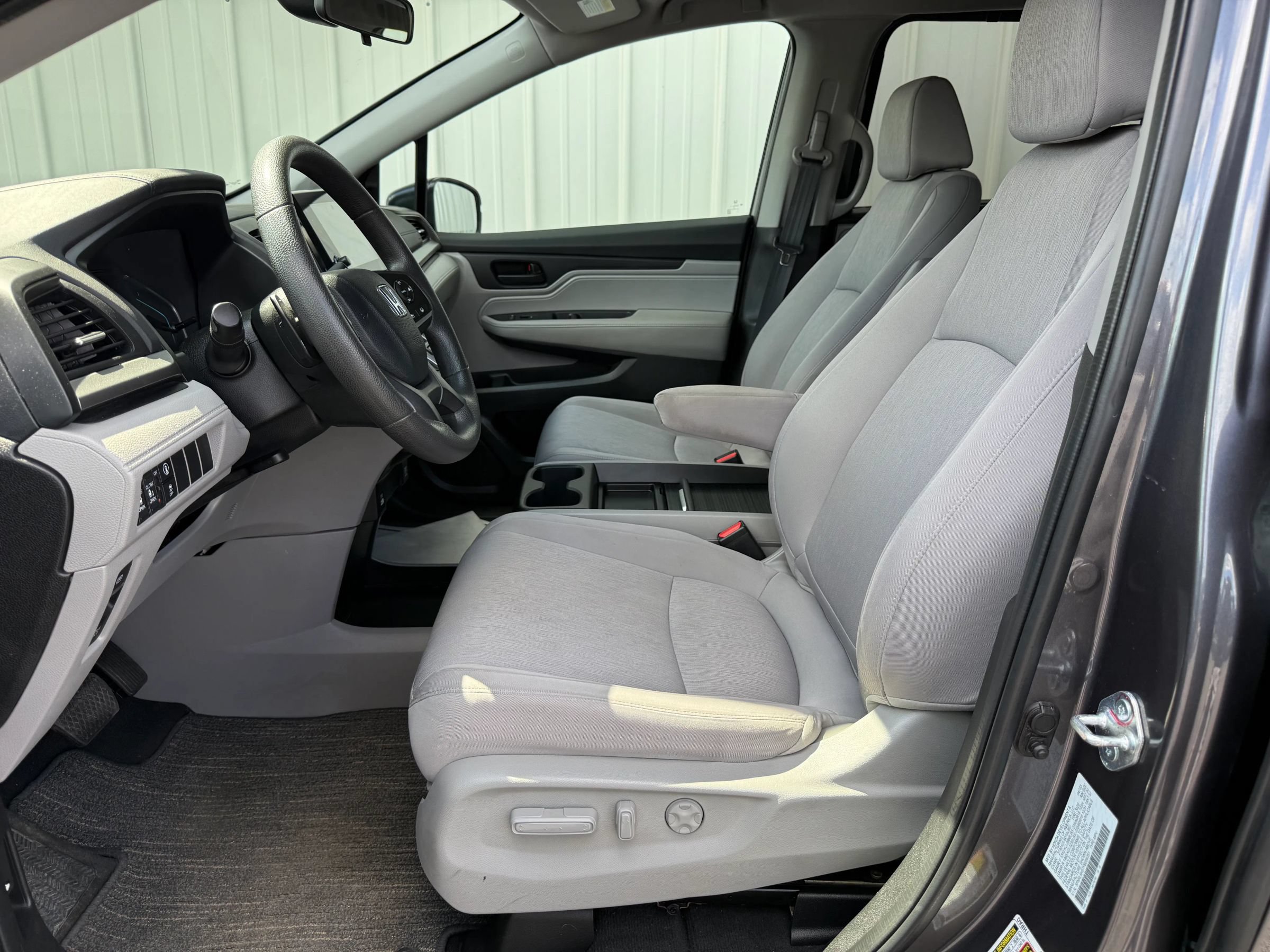 Used 2023 Honda Odyssey EX image 29