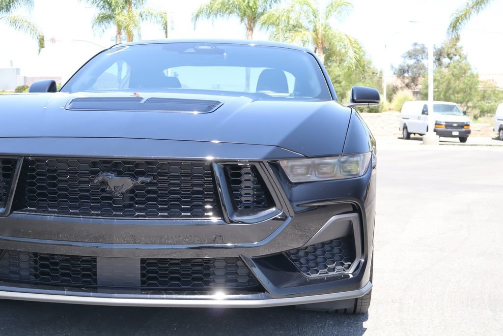 Used 2025 Ford Mustang GT w/ Mustang Nite Pony Package RWD image 8