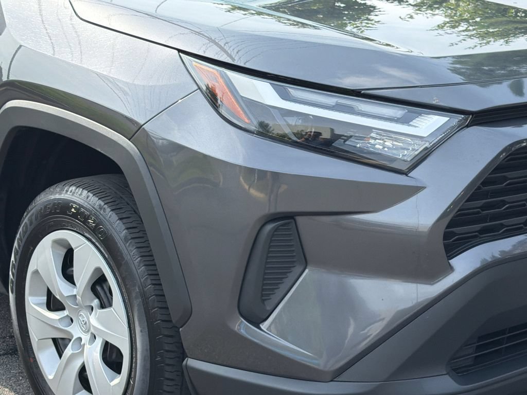 Used 2025 Toyota RAV4 LE AWD/4WD image 8