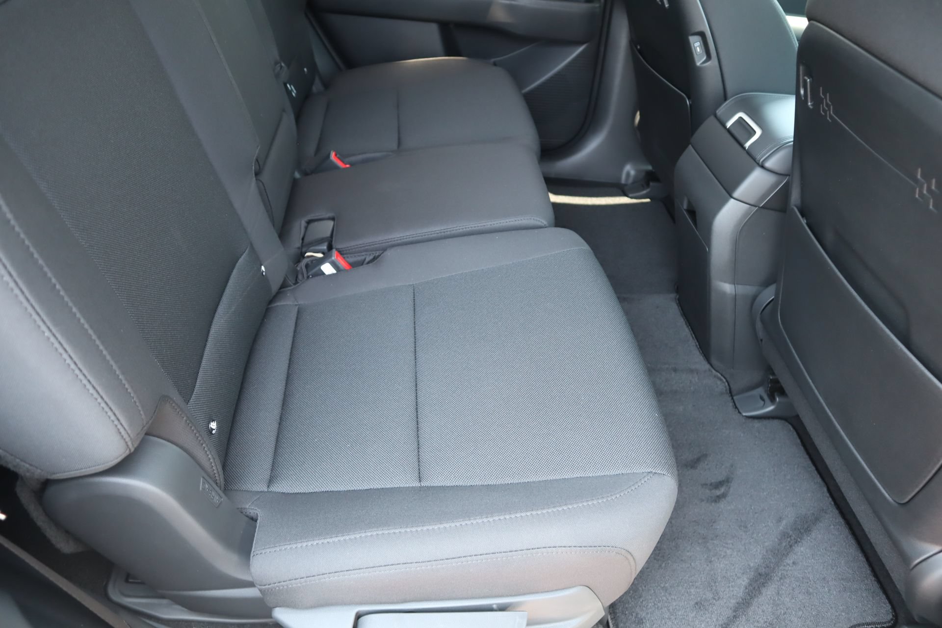 New 2026 Hyundai Santa Fe SE FWD image 19