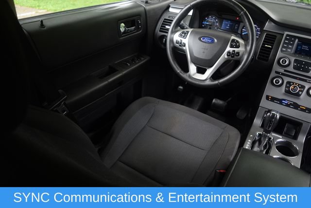 Used 2019 Ford Flex SE FWD image 2