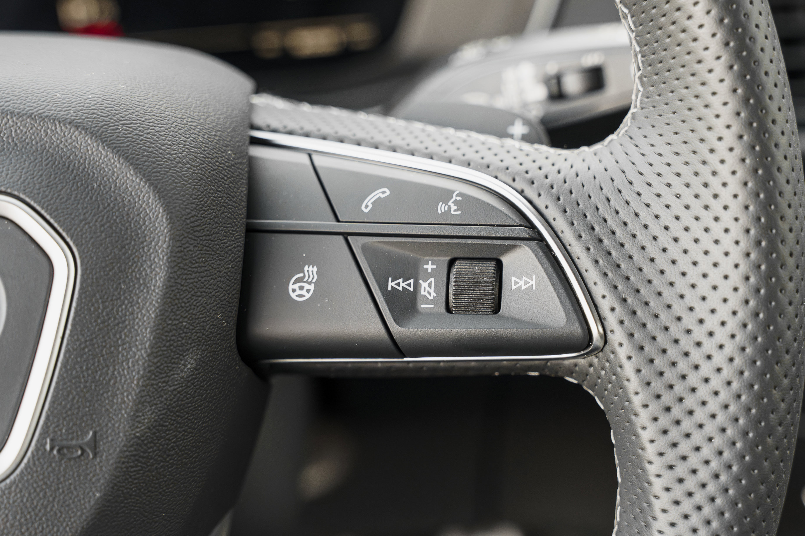 Certified 2025 Audi SQ5 Premium Plus image 19