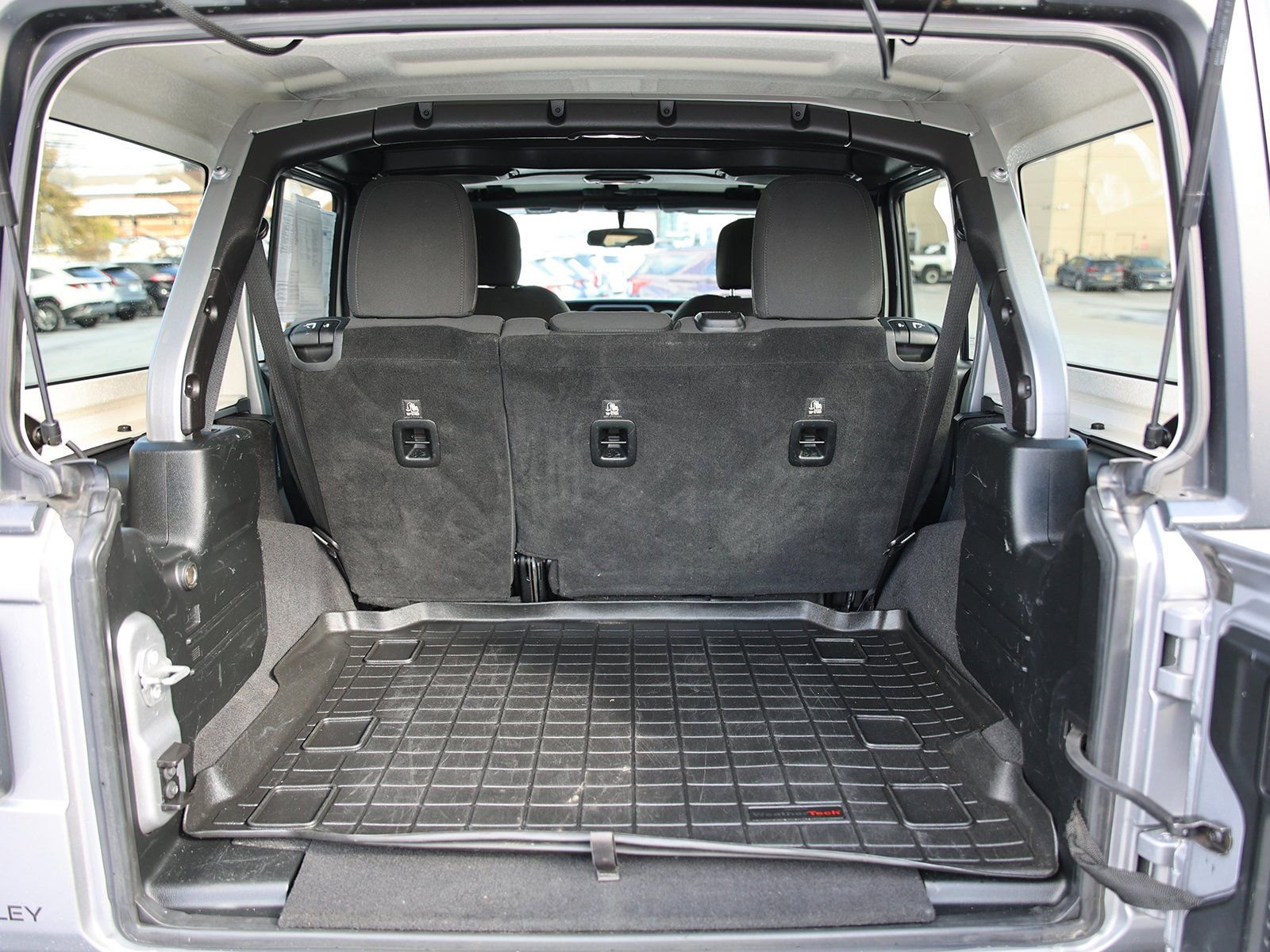 Used 2018 Jeep Wrangler Unlimited Sport S image 13