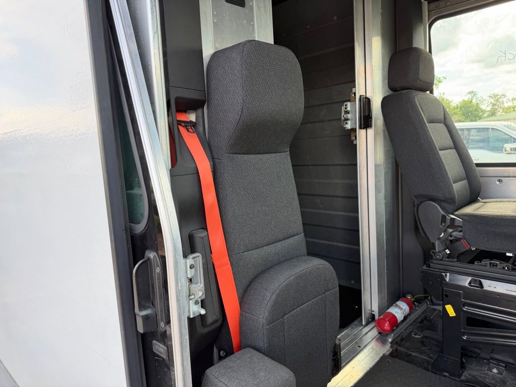 Used 2024 Chevrolet Brightdrop 600 w/ Commercial Equipment Package AWD/4WD image 19