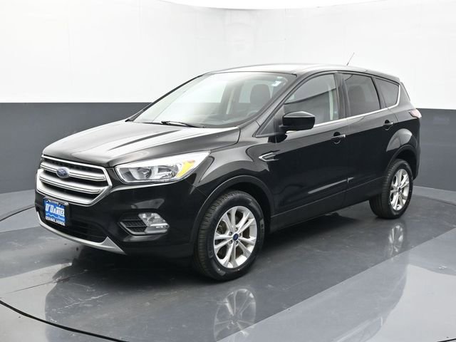 Used 2017 Ford Escape SE image 1