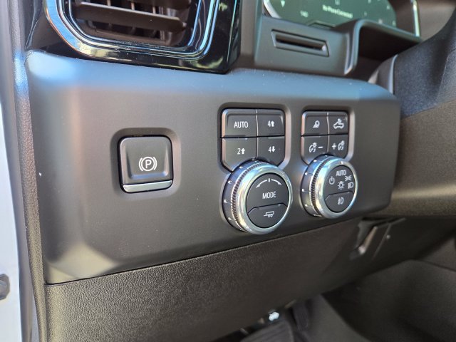 Used 2025 GMC Sierra 2500 AT4 AWD/4WD image 16