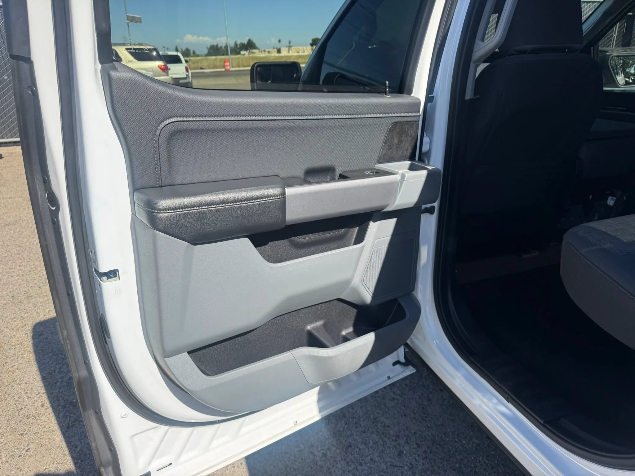 Used 2022 Ford F150 XLT w/ Equipment Group 301A Mid RWD image 20