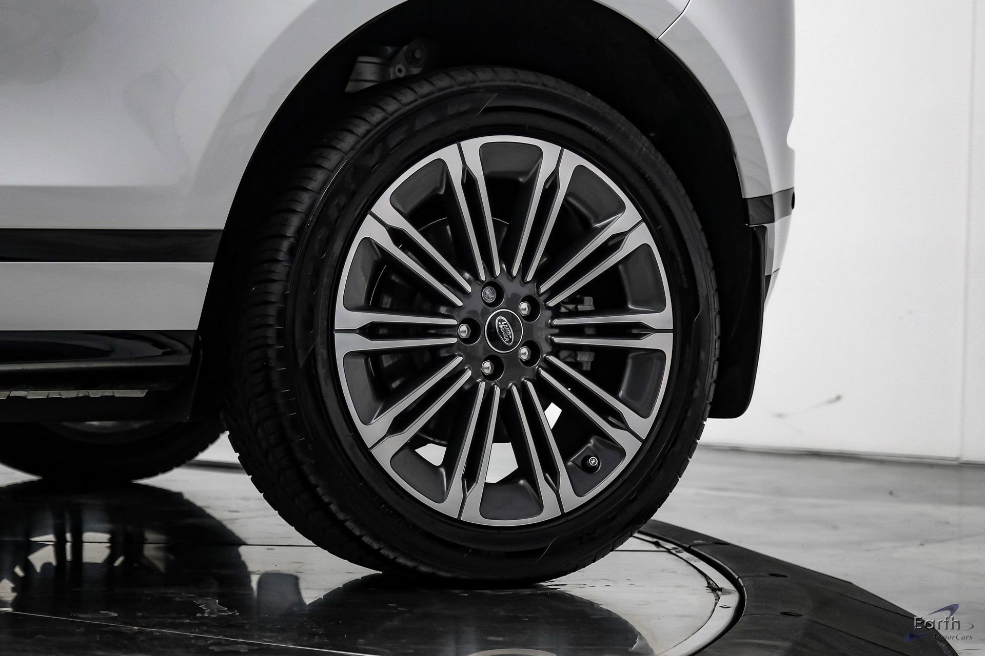 Used 2024 Land Rover Range Rover Evoque Dynamic SE image 88