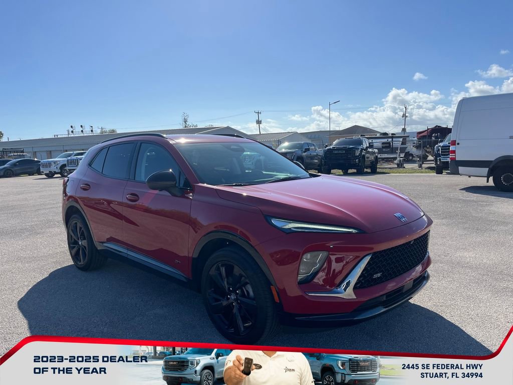 Certified 2025 Buick Envision Sport Touring image 2