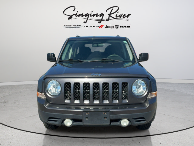 Used 2015 Jeep Patriot Sport w/ Power Value Group FWD image 2