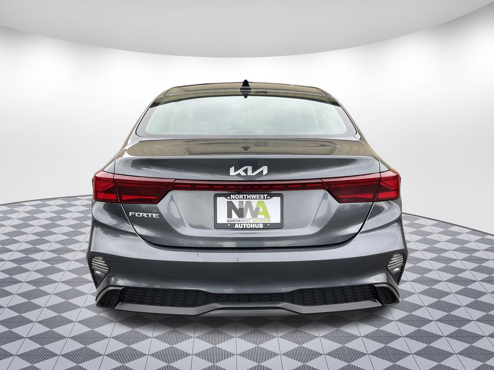 Used 2024 Kia Forte LXS FWD image 4