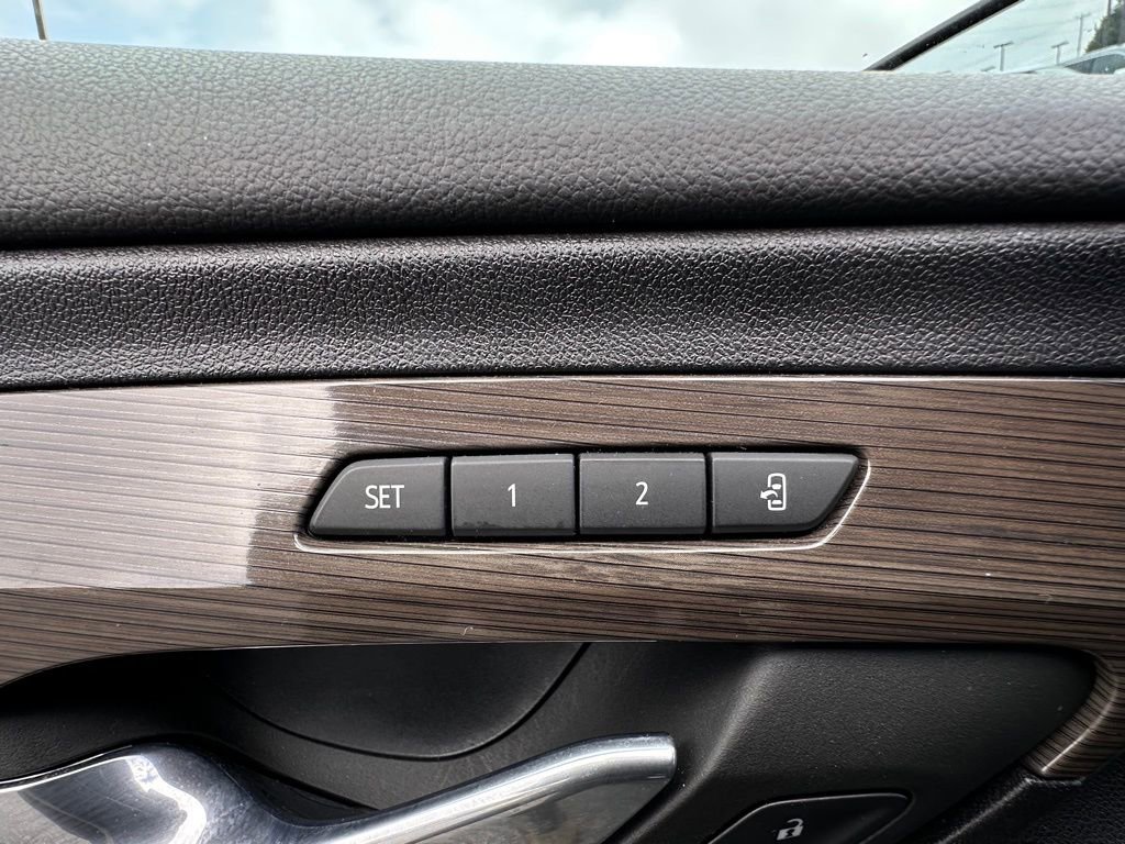 Used 2023 GMC Terrain Denali w/ Denali Premium Package AWD/4WD image 24