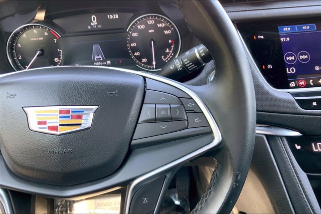 Used 2024 Cadillac XT5 Luxury AWD/4WD image 19