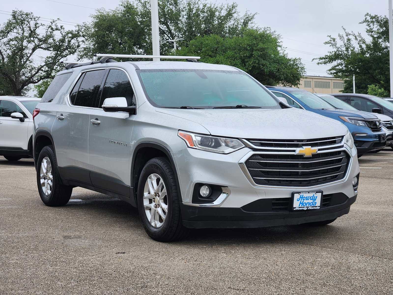 Used 2019 Chevrolet Traverse LT FWD image 3