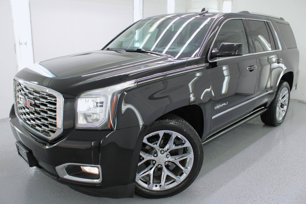 Used 2020 GMC Yukon Denali w/ Denali Premium Package AWD/4WD image 2