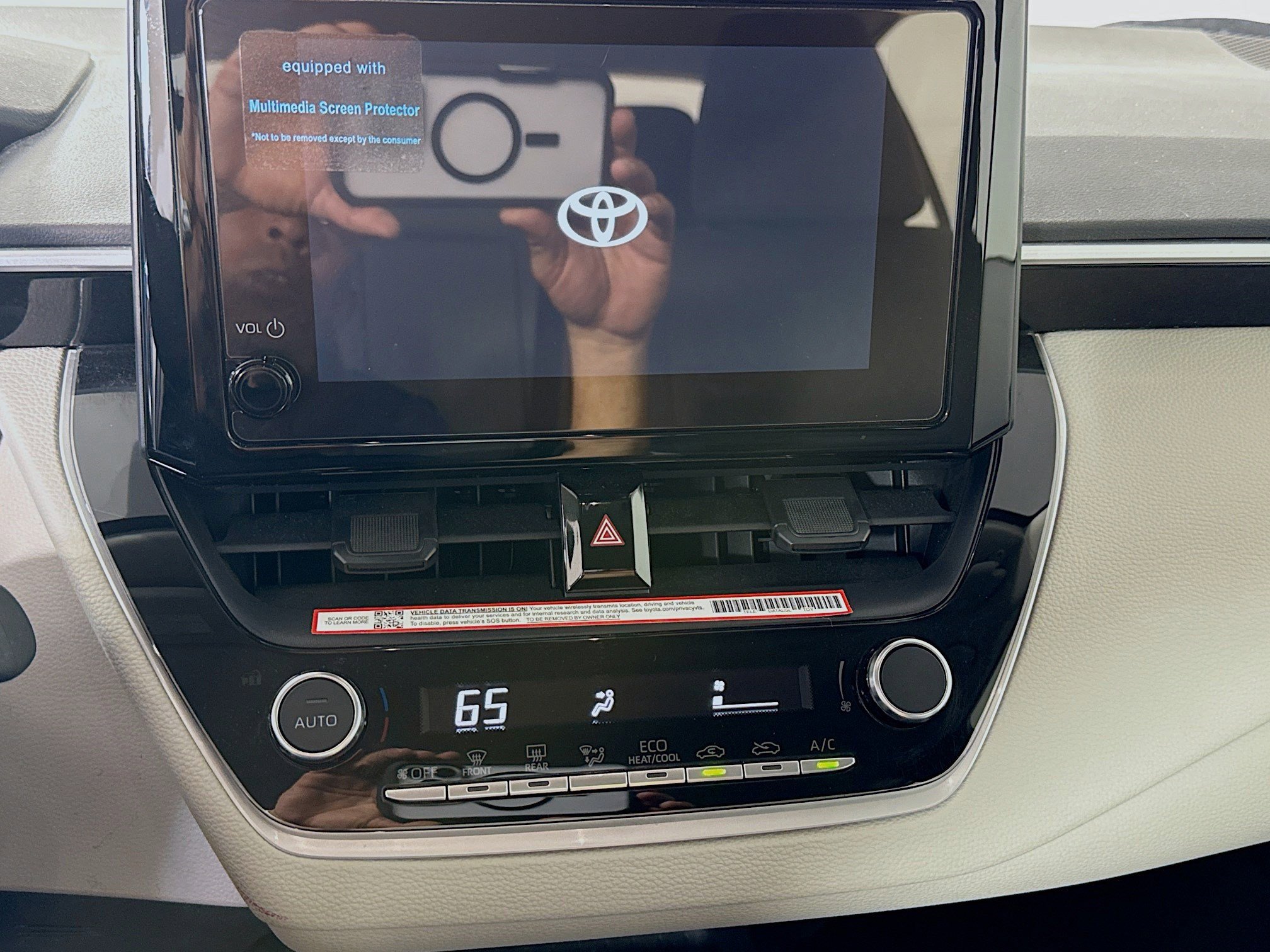 Used 2025 Toyota Corolla LE image 18