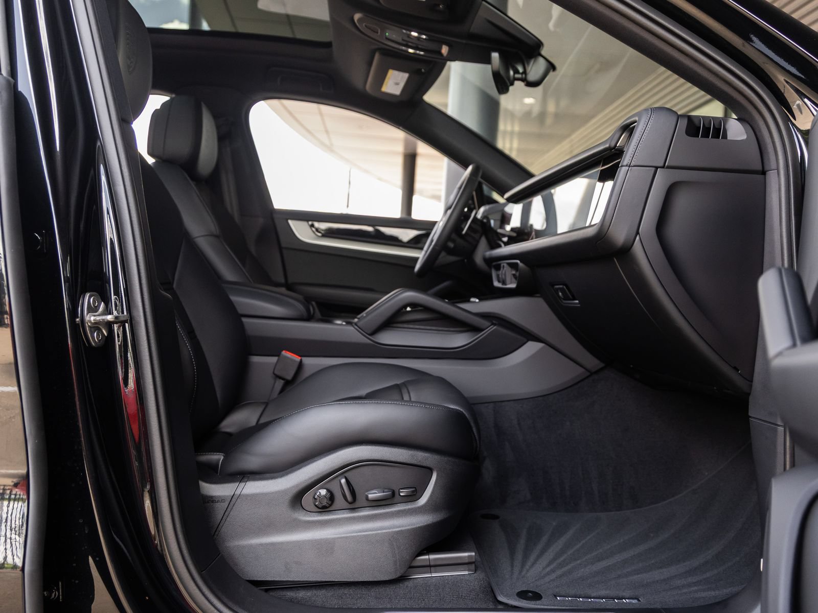 New 2026 Porsche Cayenne S AWD/4WD image 44