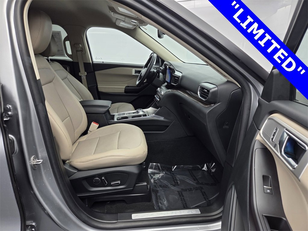 Used 2020 Ford Explorer Limited w/ Class III Trailer Tow Package image 15