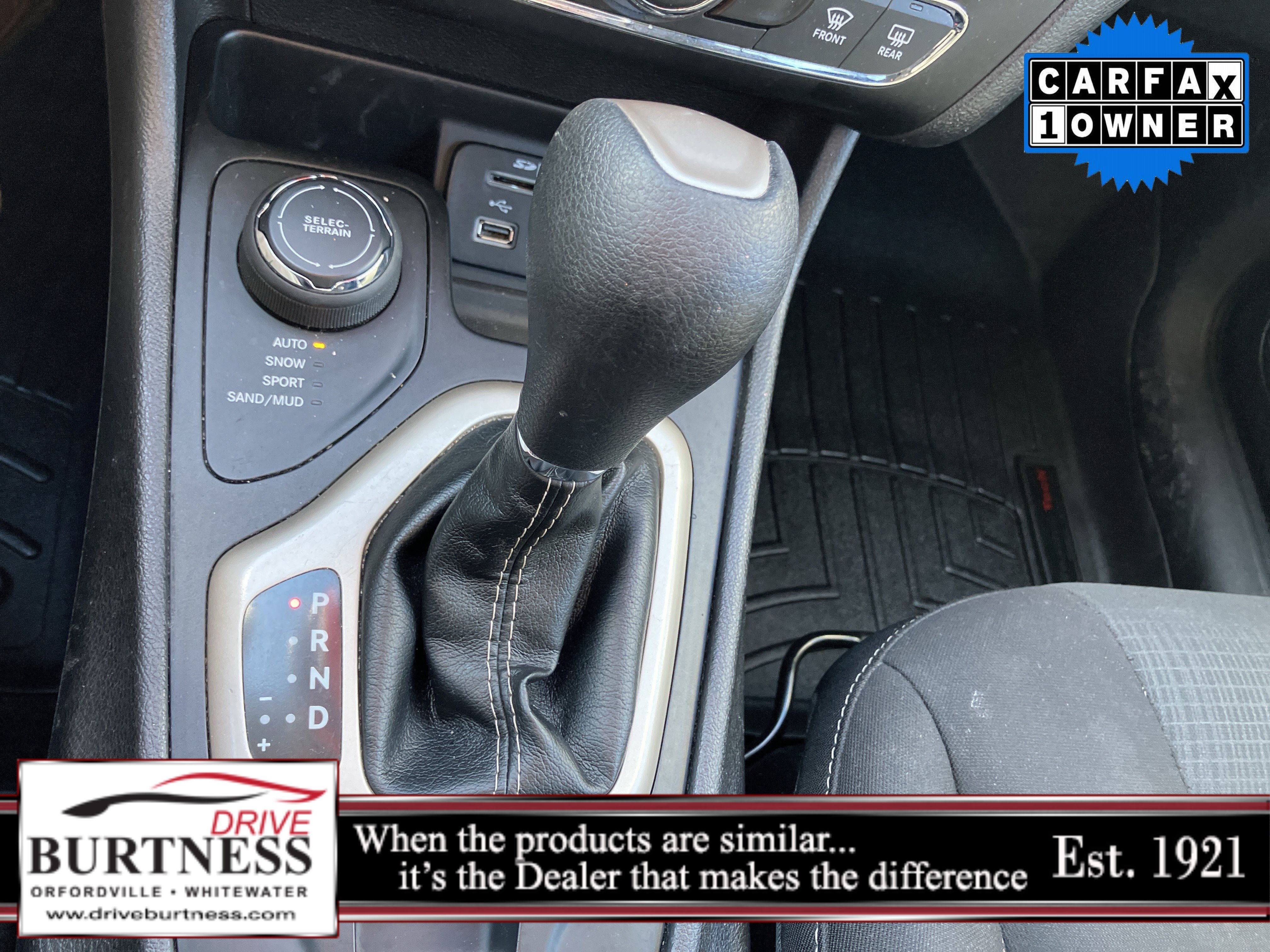 Used 2017 Jeep Cherokee Latitude w/ Cold Weather Group image 7