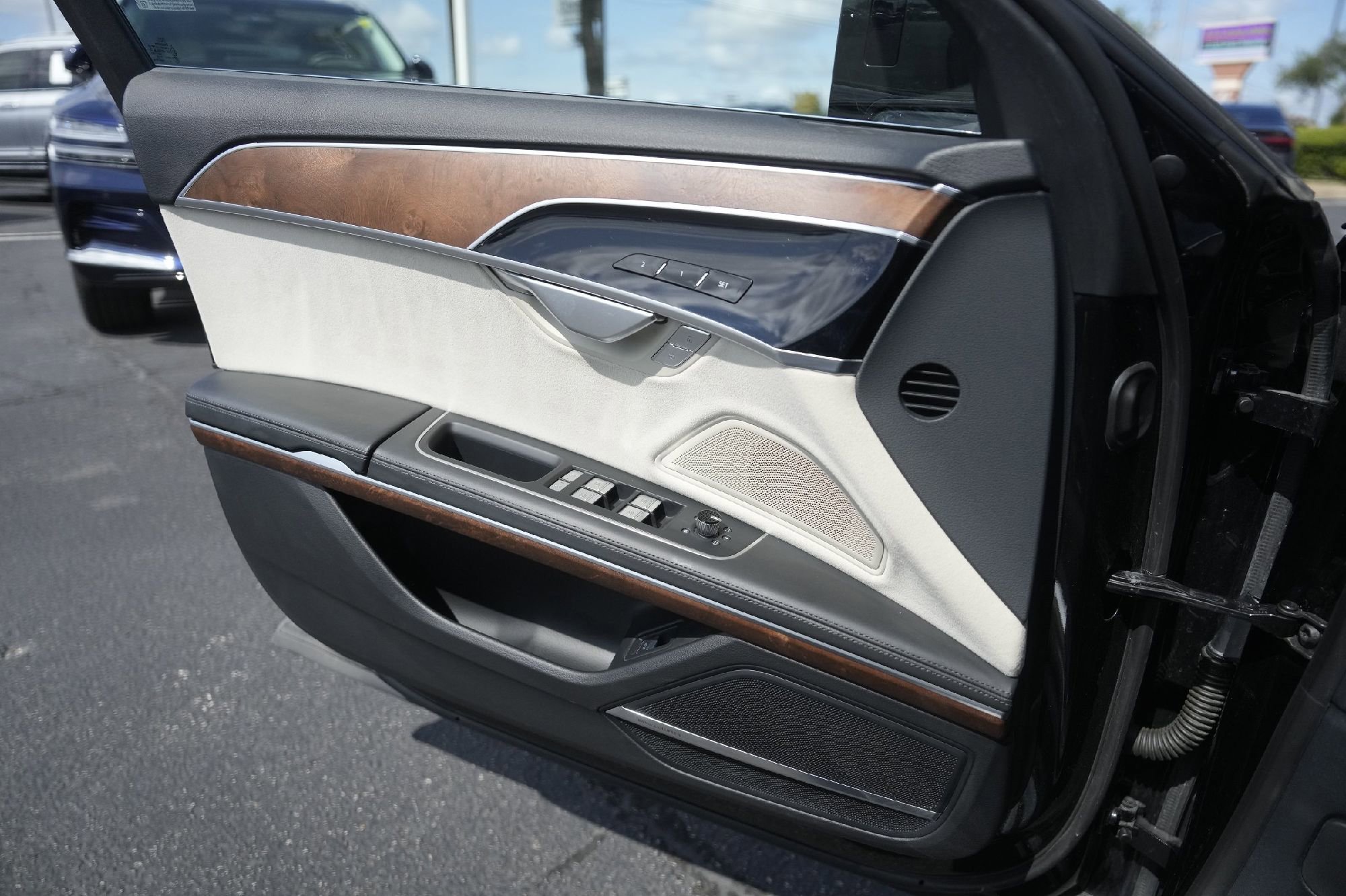 Certified 2022 Audi A8 L 3.0T image 19