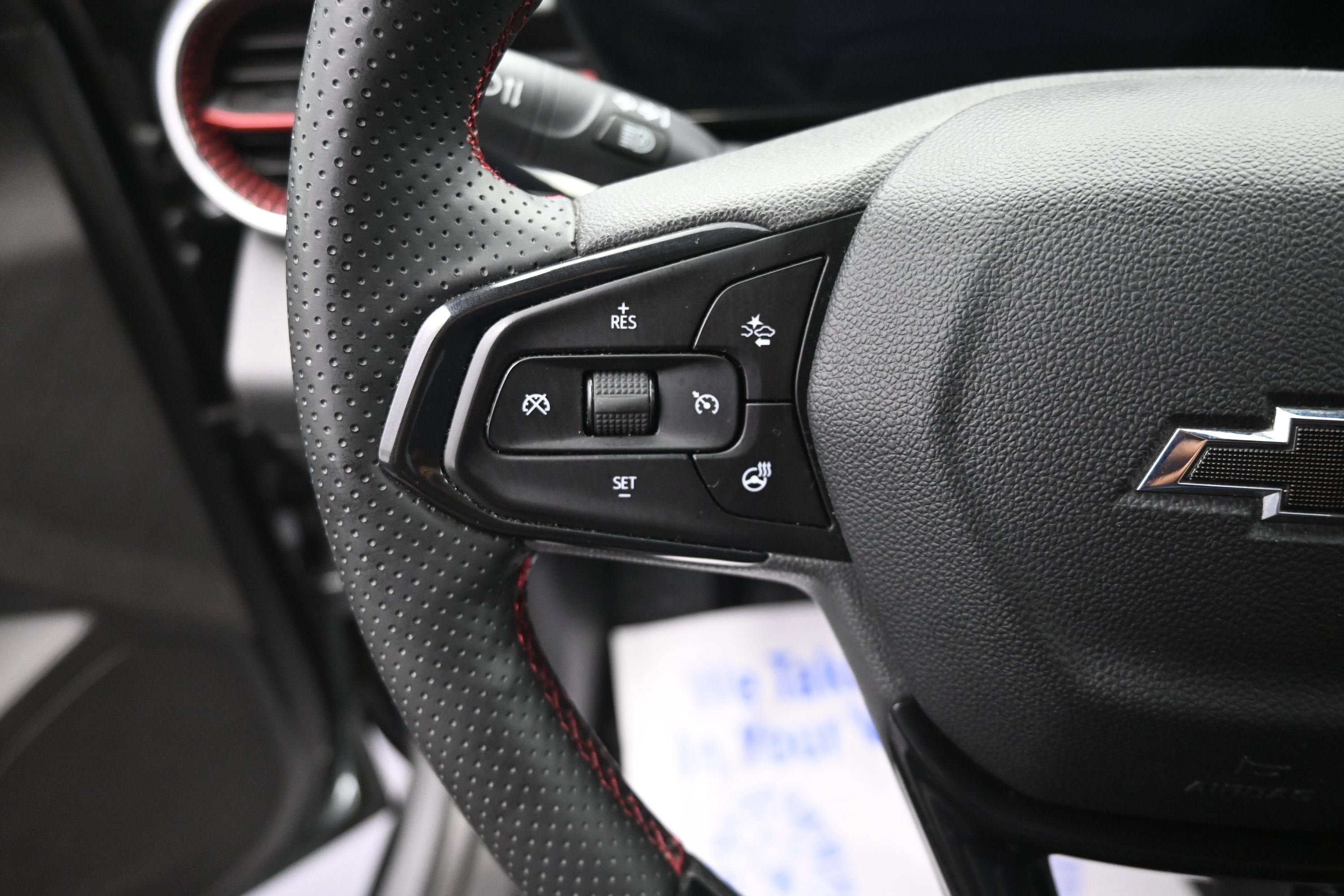 Used 2025 Chevrolet Trax RS w/ Driver Confidence Package FWD image 12