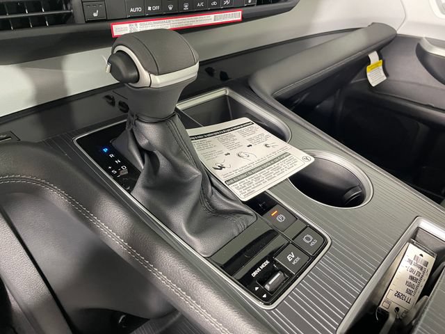 New 2026 Toyota Sienna XLE FWD image 6