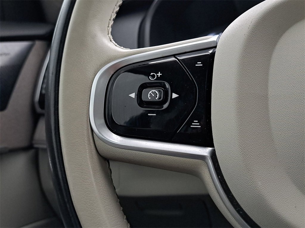 Used 2022 Volvo XC90 T6 Inscription w/ Advanced Package image 27