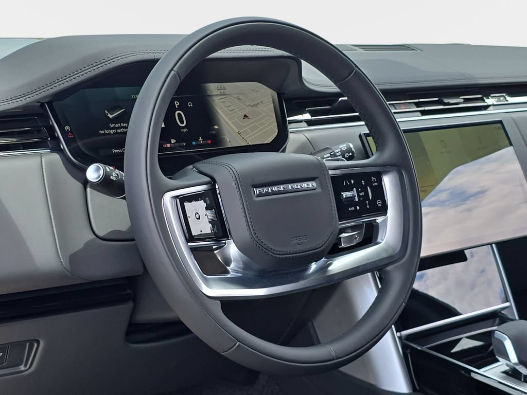 New 2026 Land Rover Range Rover Long Wheelbase SE AWD/4WD image 18